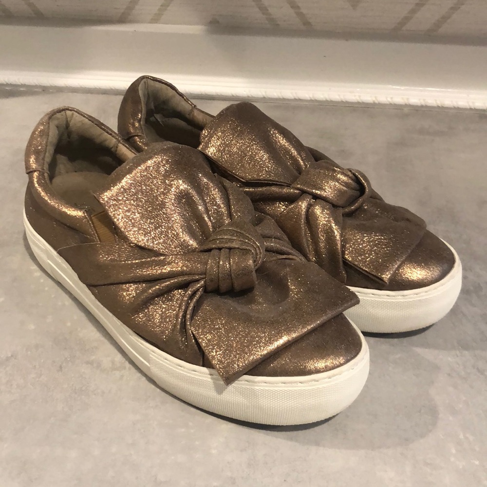 J/slides Audra rose gold low top sneaker size 8
